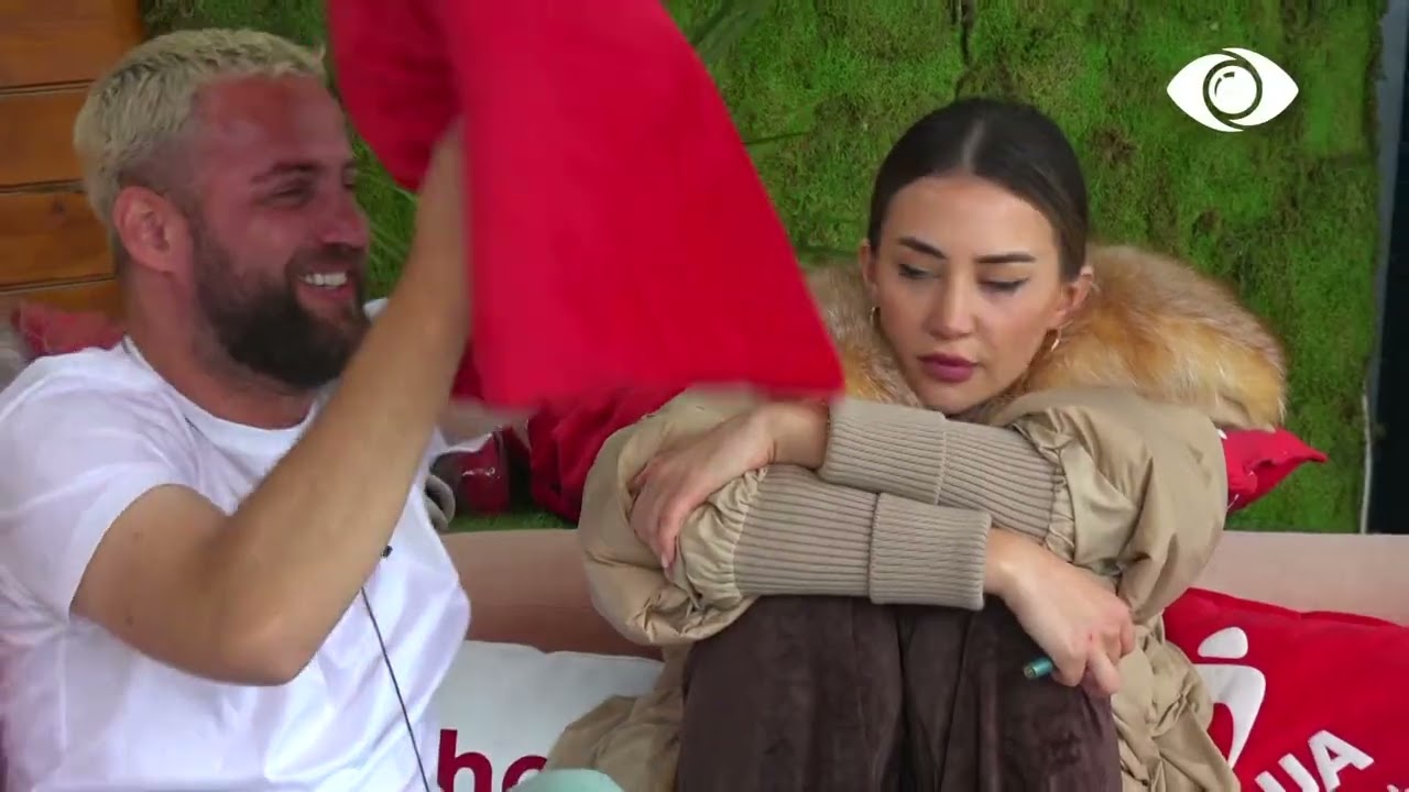 Luizi kërkon ta përqafojë, Kiara refuzon