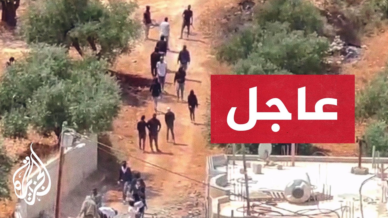 عشرات المستوطنين يحاصرون فلسطينيين في منزل بقرية قصرة جنوب نابلس