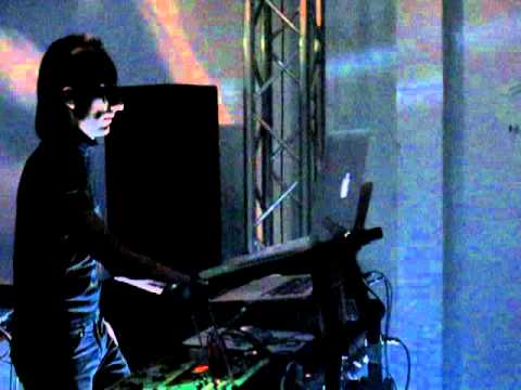 RexAnthony Live at Capodanno Apocalypse 2010 Civitanova Marche ; Italia Part 2