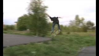 preview picture of video 'backside heelflip, skarpnäck, 2007'