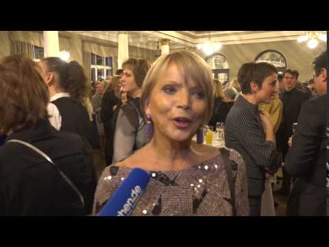 Bayerischer Filmpreis -wenn man  Fragen von Redaktion stellt sind Stars nicht erfreut wie Uschi Glas