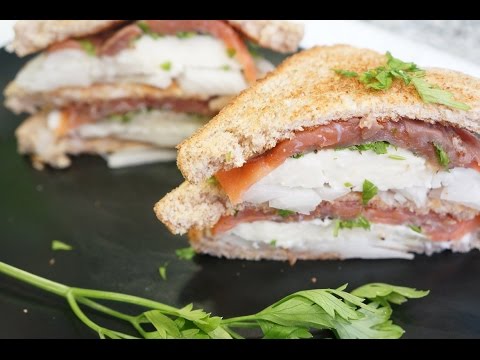 Sándwich de salmón ahumado y mozzarella