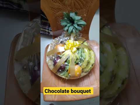Thank you @bennyscoop for the amazing chocolate bouquet and fruit basket #fruits #chocolate