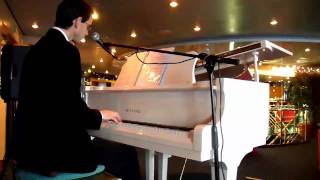 Sébastien Fillion - french pianist/singer - cruises in Norway