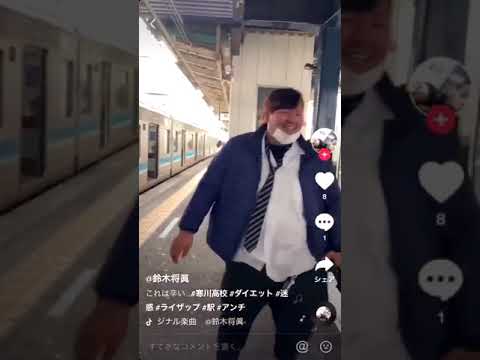 マクドナルドの不快な写真:従業員が写真をツイートし、予告なしに解雇される