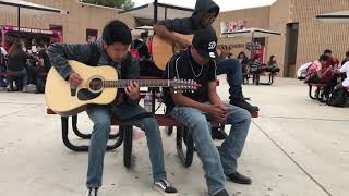 a lo lejos me veran !