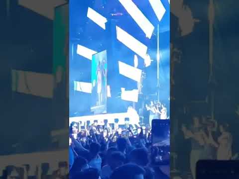 Lil Pump sare în mulțime la Neversea !