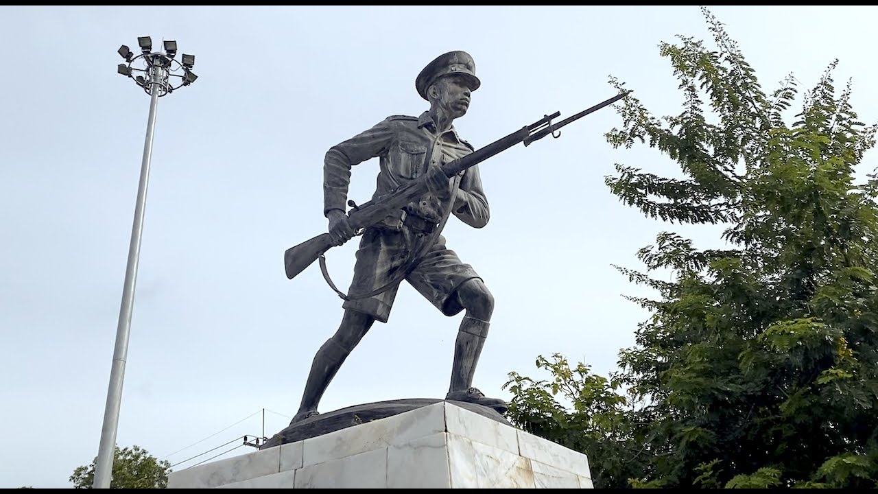Youth Soldiers Monument
