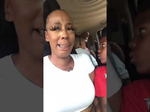 North Carolina Family Has Hilarious Overreaction to Drive-Thru Zoo Experience