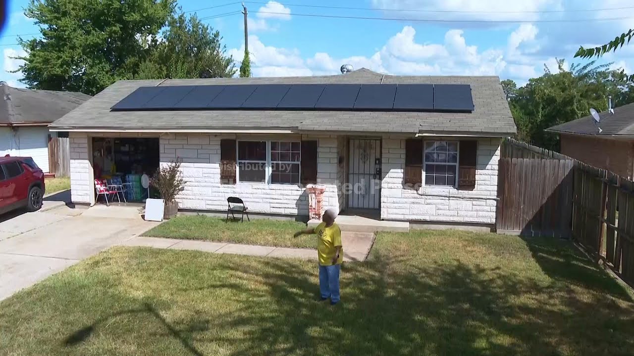 Lacking community resilience centers, Houston neighbors opt for solar-powered 