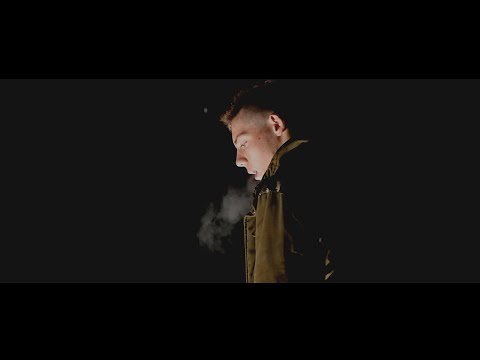 ROBEK a KUBECH - v pozadí (feat. PAN DEE)