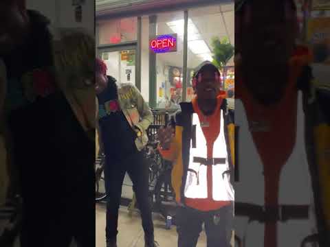 Lil Mop Top Smokes a egg roll