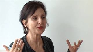 Interview : Léa Mimoun au Théâtre des Déchargeurs