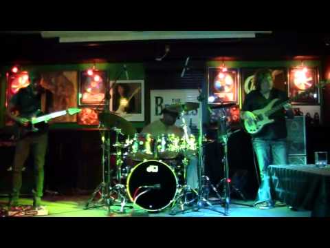 Kick it All Over - Greg Howe, Dennis Chambers, Stu Hamm