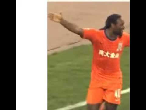 Vagner Love marca e garante a vitória da sua equipe no Campeonato Chinês