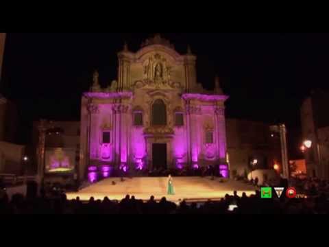 Intervista allo stilista Michele Miglionico - www.HTO.tv