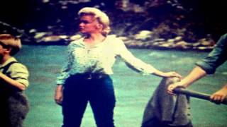 ROBERT MITCHUM 'RIVER OF NO RETURN ' theme 1954 (Robert Mitchum Marilyn Monroe)