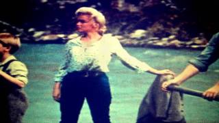 ROBERT MITCHUM 'RIVER OF NO RETURN ' theme 1954 (Robert Mitchum Marilyn Monroe)
