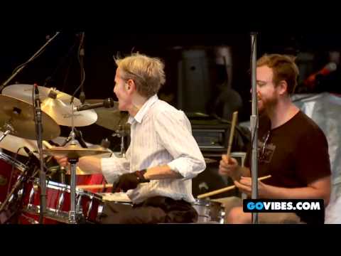 Levon Helm Band Performs "The Weight" at Gathering of the Vibes 2011