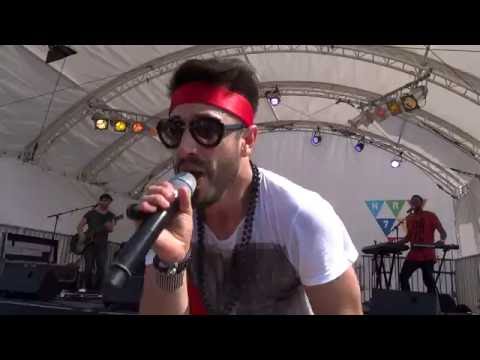 2TheUniverse - Black and white Rainbows / Speed of Light