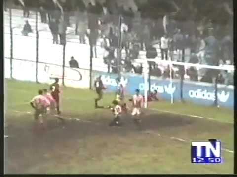 Defensores de Belgrano 2 - Defensores de Cambaceres 0 (Primera B Apertura 1995)
