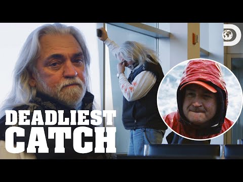 Bill Learns of Nick McGlashan's Passing | Deadliest Catch