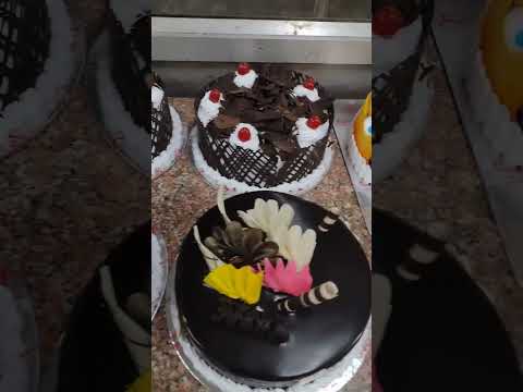 Black Forest truffle Cake Decoretion😇🤩🤣#birthday #cake #youtubeshorts #shortvideo #shorts