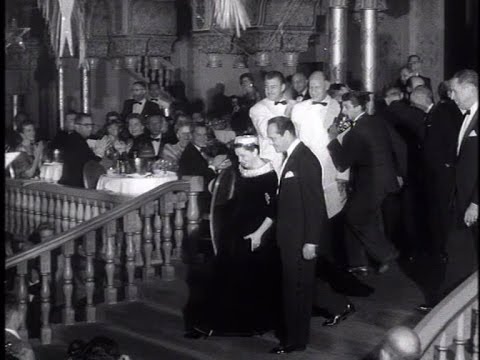 Fiesta del estreno de "Ha nacido una estrella" ("A Star is Born" cocktail  premiere)