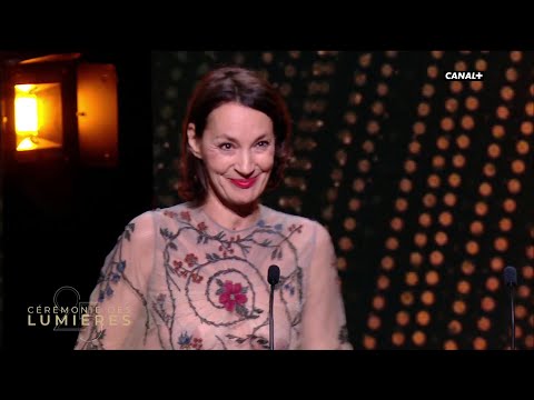 La folie douce de Jeanne Balibar pour remettre le prix du meilleur acteur - Lumières 2020