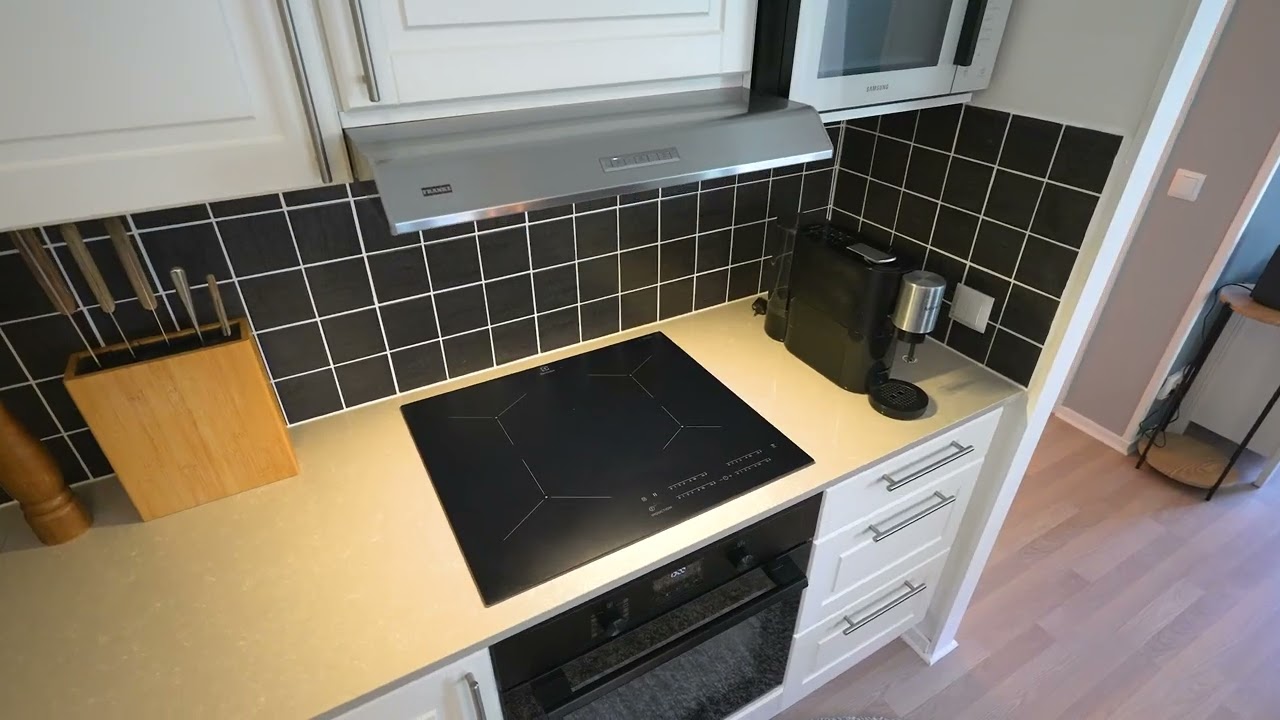 2 rum Lägenhet på Sturevägen 33 Kvarnbergsplan Huddinge kommun - video