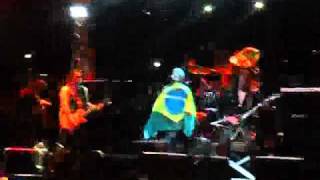 Rob Halford faz homenagem para DIO em SP / Rob Halford pays tribute to DIO in Brazil (24/10/2010)