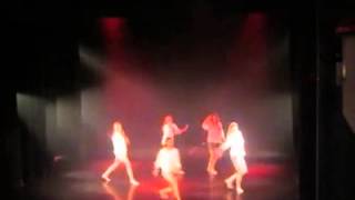 Celeste Buckingham - Never be you (vystoupení)