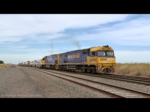 6MP4 TOLL Container Train Heads Into The Loop Line (17/12/2021) - PoathTV Australian Railways