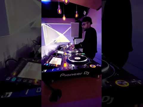 Cherryphonic -  Techno Set Isabella Zamora / PIONEER CDJ 2000 NXS 2 A&H XONE 92/ 5th January 2023