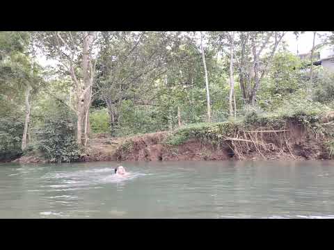 Fuimos en un río de PETEN 