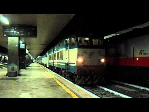 E656.454 + E403.005 in partenza con l' ICN 1959 Roma Termini - Siracusa/Palermo Centrale