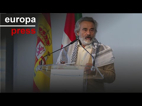 Eduard Fernández con pañuelo palestino en San Sebastián: \