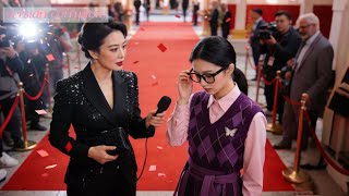 Toute l'entreprise en parle : c'est la fille biologique du président.#251201wzB2