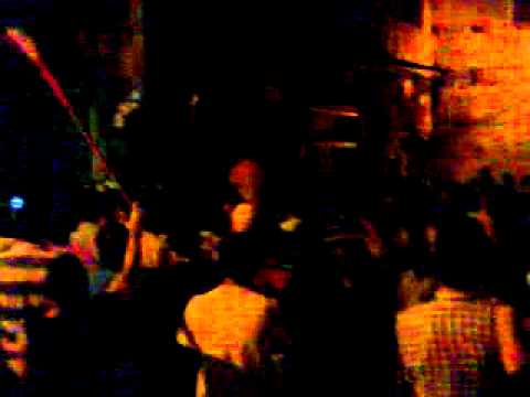 مظاهرة مسائية في حي باب تدمر في مدينة حمص في جمعة "ارحل"