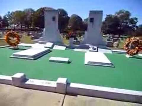 download lagu mp3 mp4 Hank Williams Grave, download lagu Hank Williams Grave gratis, unduh video klip Hank Williams Grave