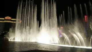 Bellagio Fountains - Las Vegas - Frank Sinatra & Count Basie - "Fly Me To The Moon" HD