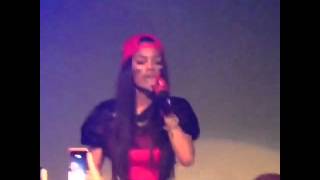 Teyana Taylor performs &#39;Sorry&#39; at SOBs