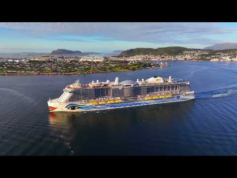 Ålesund & Langevåg - Big & small boats leaving & arriving (Summer 2024) (4K) (DJI Mavic 3 Pro)