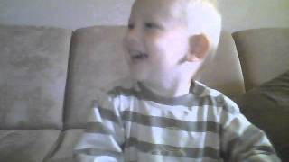 kind tanzt zu Band Dark Circle Knights