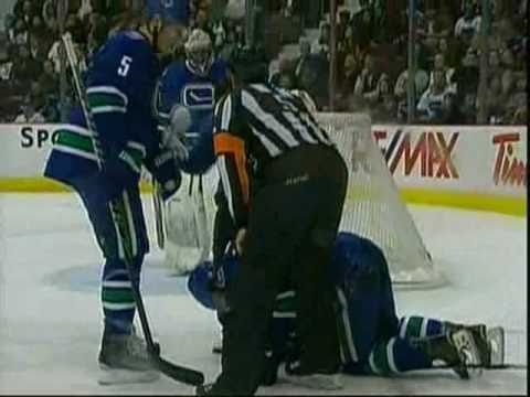 Milan Michalek tangles with Keith Ballard [Injury]