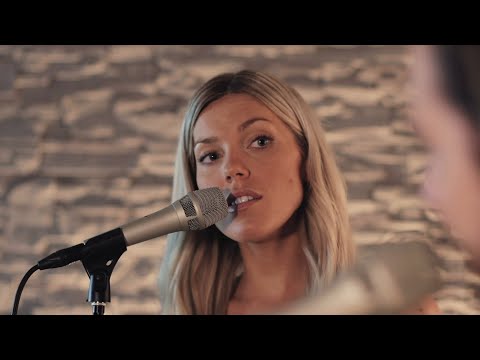 UNDRESSD - Forever Young (acoustic version) | Live@RadioAddict