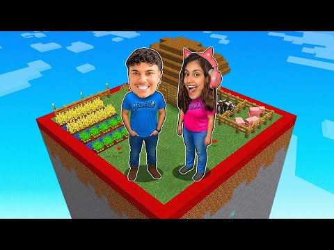 Minecraft, but I can't get out of this square!