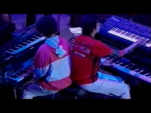 SUI GENERIS ft. Cerati, Paez, Gieco, Aznar - "El dia que apagaron la luz" - Estadio de Boca, 2000