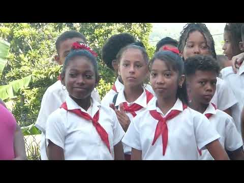 Realizan graduación de enseñanza primaria en Songo La Maya 