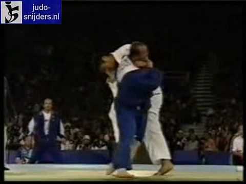 Judo 2000 Sydney: Tmenov (RUS)- Shinohara (JPN) [+100kg].